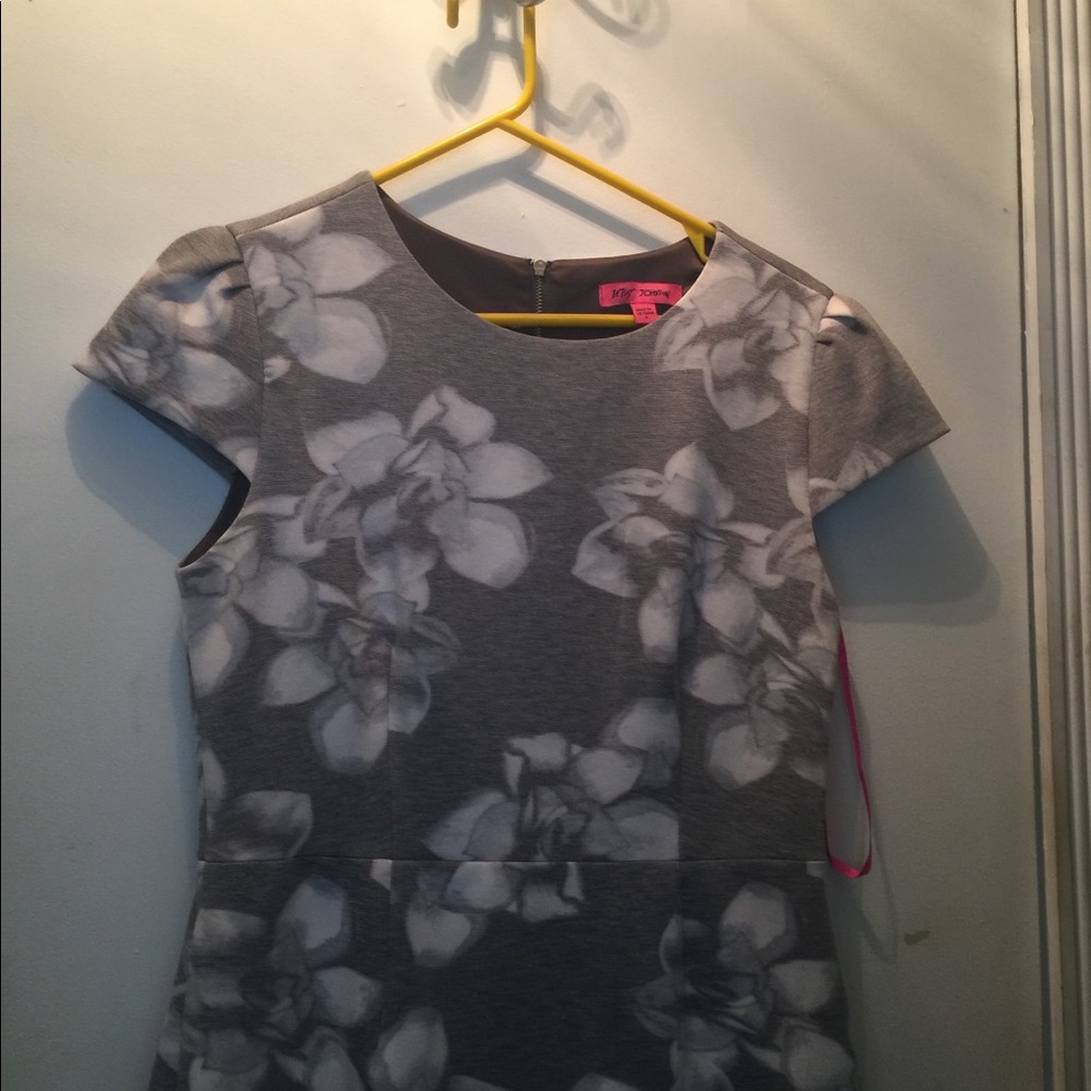 Ladies dress